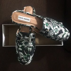 Steve Madden Flats
